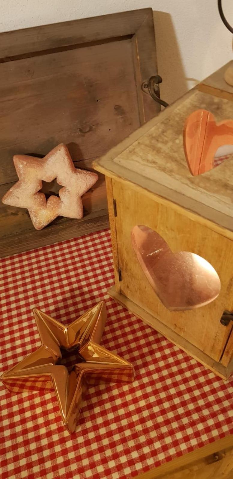 Wellnessoase Mit Sauna Und Whirlpool 因泽尔 外观 照片